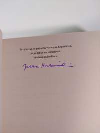 Filosofiset viuhahdukset : populaarifilosofisia tekstejä sekseistä, vallasta ja filosofisista liikkeistä (signeerattu)