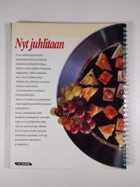 Perhejuhla- ja etikettikirja : Yhtä juhlaa!