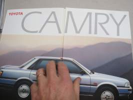 Toyota Camry 1987 -myyntiesite