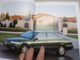 Toyota Camry 2000 -myyntiesite + tekniset tiedot