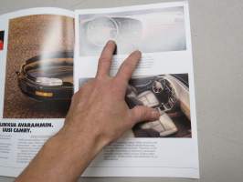 Toyota Camry 1992 -myyntiesite / brochure
