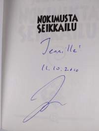 Nokimusta seikkailu : salapoliisiromaani (signeerattu, tekijän omiste)