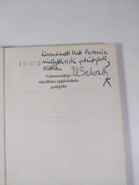 Valmennuskirja teknillisiin oppilaitoksiin pyrkijöille (signeerattu)