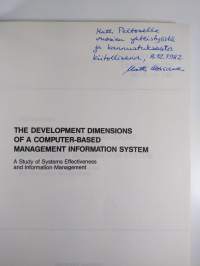 The development dimensions of a computer-based management information system (signeerattu)