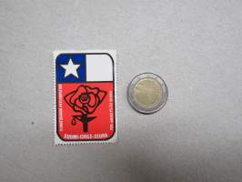 Suomi-Chile-Seura, vasemmistolainen 1970-luvun tuki- ja solidaarisuus- / varainkeruumerkki -liimamerkki