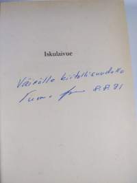 Iskulaivue : Kymin torjuntahävittäjät Etelä-Suomen rannikon ja meririntaman puolustuksessa 1943-44 (signeerattu)