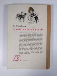 Sinihilkkainen tyttö