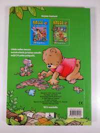 Nalle metsäretkellä : palapelikirja