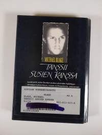 Tanssii susien kanssa