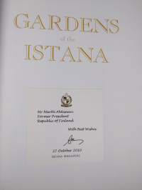 Gardens of the Istana (ERINOMAINEN)