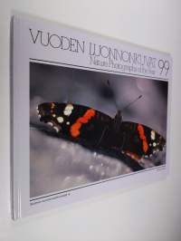 Vuoden luonnonkuvat 1999 = Nature photographs of the year