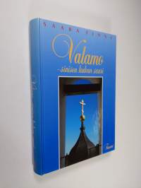 Valamo, sinisen kukan saari (signeerattu)