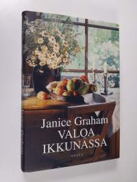 Valoa ikkunassa
