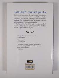 Sininen päiväpeite : romaani