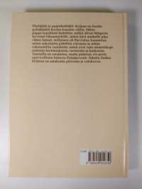 Pitelijöitä ja papinheittäjiä : epävirallinen Pyhäjärven historia (signeerattu)