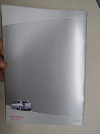 Toyota Corolla 2001 -myyntiesite / sales brochure
