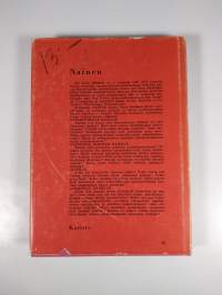 Nainen