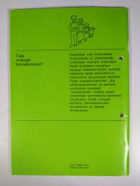 Kasvattajan 3 oppituntia : vanhempien aktivointikurssi : Thomas Gordonin idean edelleenkehitetty kotimainen ohjelma eli johdatus ihmisen tunnekasvuun