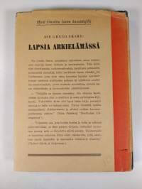 Lapsia arkielämässä