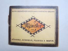 Ompelu-, schmelzi-, nukka- ja batiikkimalleja (Mönster för sömnad, Schmeltz, flossa &amp; batik) -kansiossa malliarkkeja, kaikki näkyvät kuvissa
