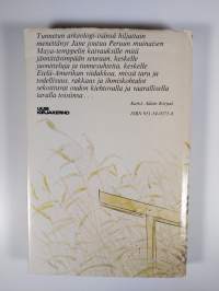 Menneisyydestä säihkyvät silmät