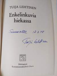 Enkelinkuvia hiekassa (signeerattu)