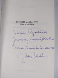 Etsimme vastausta uskon kysymyksiin (signeerattu)