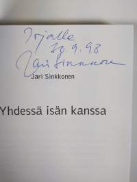 Yhdessä isän kanssa (signeerattu)