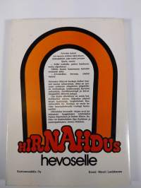 Hirnahdus hevoselle : hevoskaskuja
