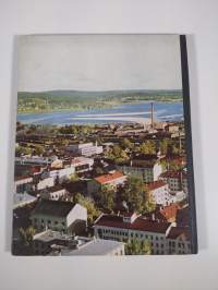 Jyväskylä : suomalaisen kulttuurin ja teollisuuden kaupunki = Ett centrum för finsk kultur och industri = Center of Finnish culture and industry