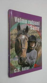 Velmu ratsuni Sassy