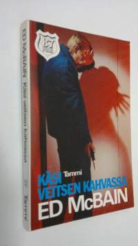 Käsi veitsen kahvassa