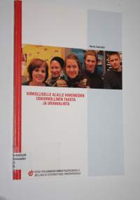 Kirkolliselle alalle hakeneiden uskonnollinen tausta ja uranvalinta
