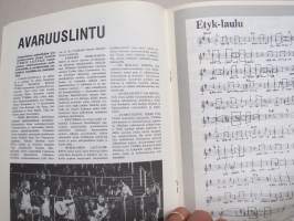 Uusi Laulu 1975 nr 3, poliittisen, vasemmistolaisen  laululiikkeen kannattaja, Kansainväliset laulufestivaalit, Isabel Parra, Kansan nyrkki, Avaruuslintu (Tampere)