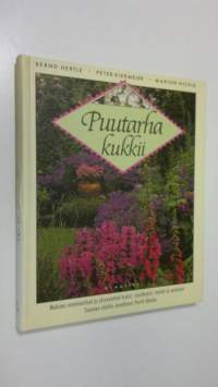 Puutarha kukkii