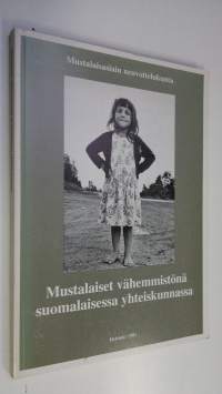 Mustalaiset vähemmistönä suomalaisessa yhteiskunnassa : tietoa mustalaisuudesta ja yhteiskunnan palveluista