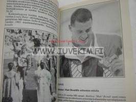 Urheilun vuosikirja 1989