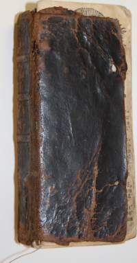 Catechismus Wirsiksi Tehty (s. 1-539), Wirtten registeri (s. 1-13), Evangeliumit ja Epistolat &amp; Yxi Wähä Rukous-Kirja (s. 1-468)