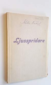 Ljusspridare (signeerattu)