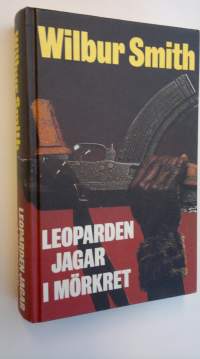 Leoparden jagar i mörkret