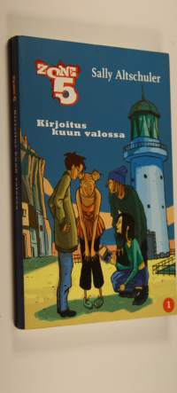 Kirjoitus kuun valossa
