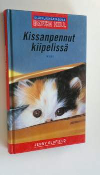 Kissanpennut kiipelissä