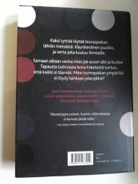 Kati Hiekkapelto: Suojattomat 3.painos 2014