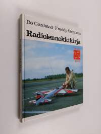 Radiolennokkikirja