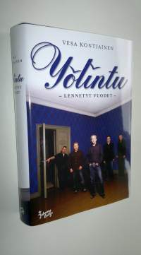 Yölintu : lennetyt vuodet (UUSI)