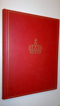 Vår Konge och Hans Hus : Nord-Norgeferden og andre begivenheter i 1959 : with an English summary
