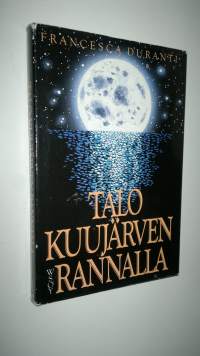 Talo Kuujärven rannalla