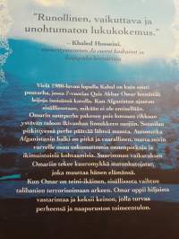 Yhdeksän tornin linnake. Afgaanipojan tarina / Oais Akbar Omar.P.2013., 1 Painos Suom. Sami Heimo.