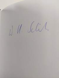Täällä pohjoisnavan alla : matkani saunankestäväksi suomalaiseksi (signeerattu)