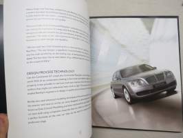 Bentley Continental Flying Spur -esittelykirja kansiossa